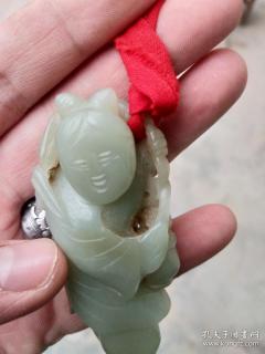 保老清代和田玉挂件一个《童子造型》手把件